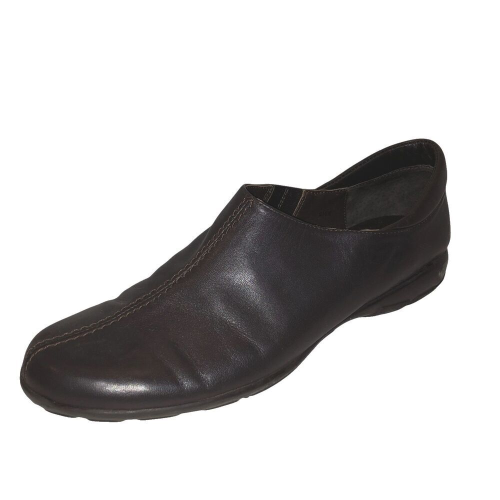 Johnston and Murphy Womens Size 9.5 M Brown Leather Slip On Flat Loafers Shoes